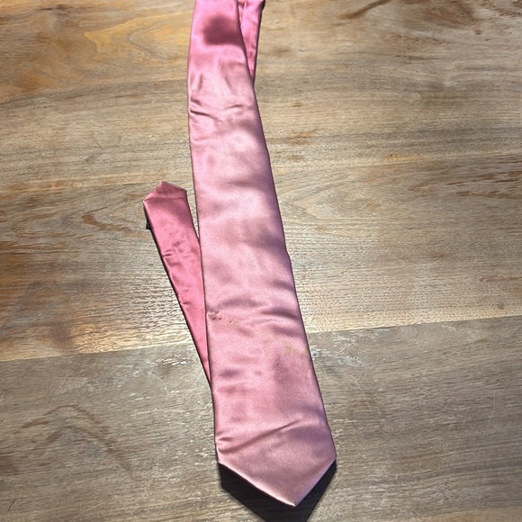 Pink silk tie - Picture 2 of 2